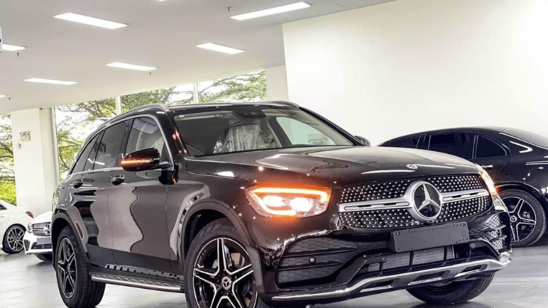 Mercedes Benz GLC màu nâu Mercedes Benz GLC màu nâu