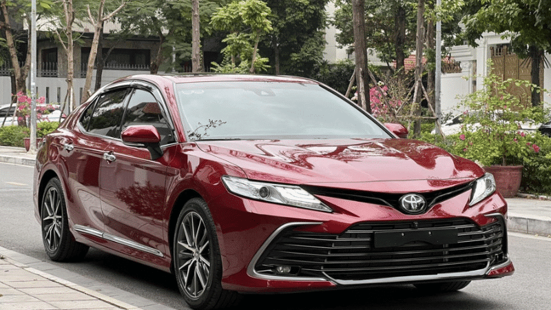 Toyota Camry màu đỏ Toyota Camry màu đỏ