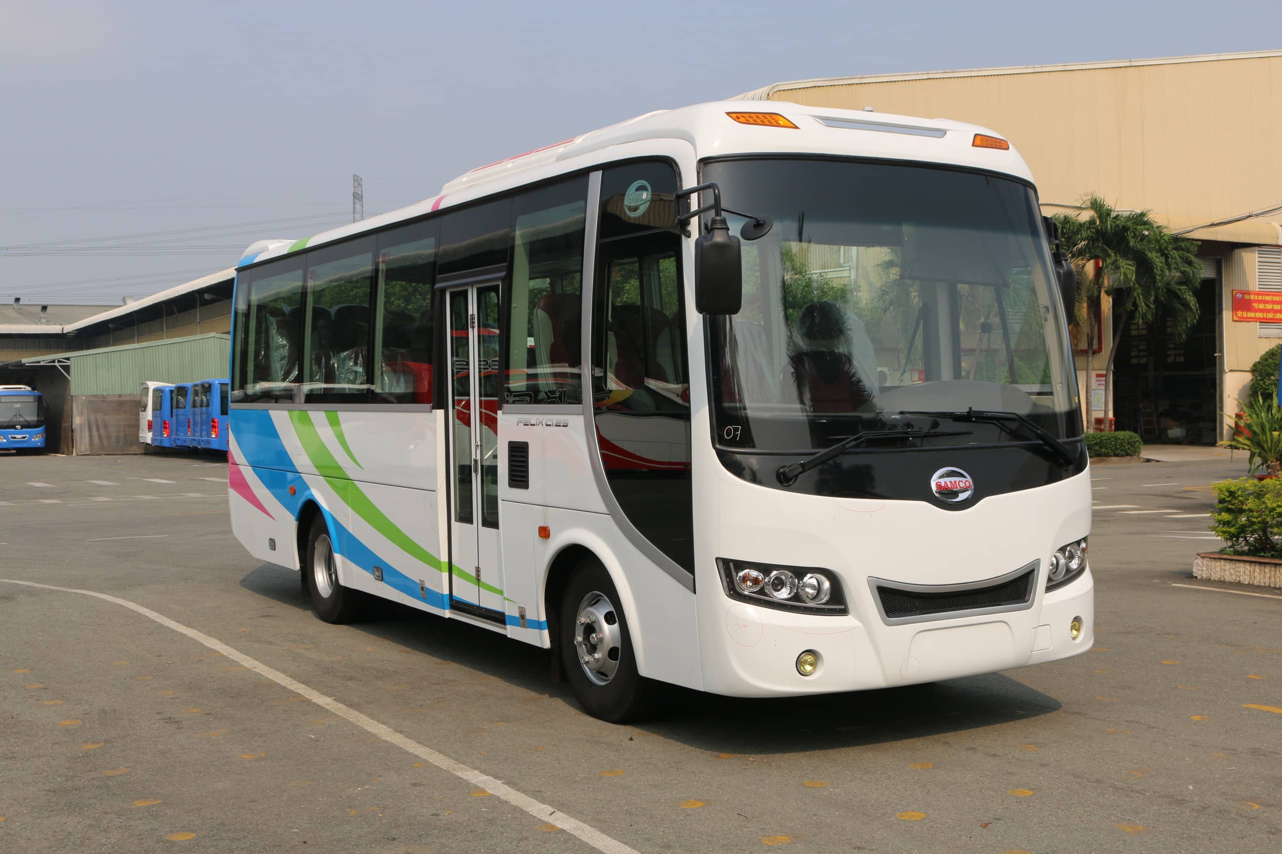 thue xe 29 30 cho Samco Felix 01 Thuê xe 29-30 chỗ Isuzu Samco Felix tại TPHCM