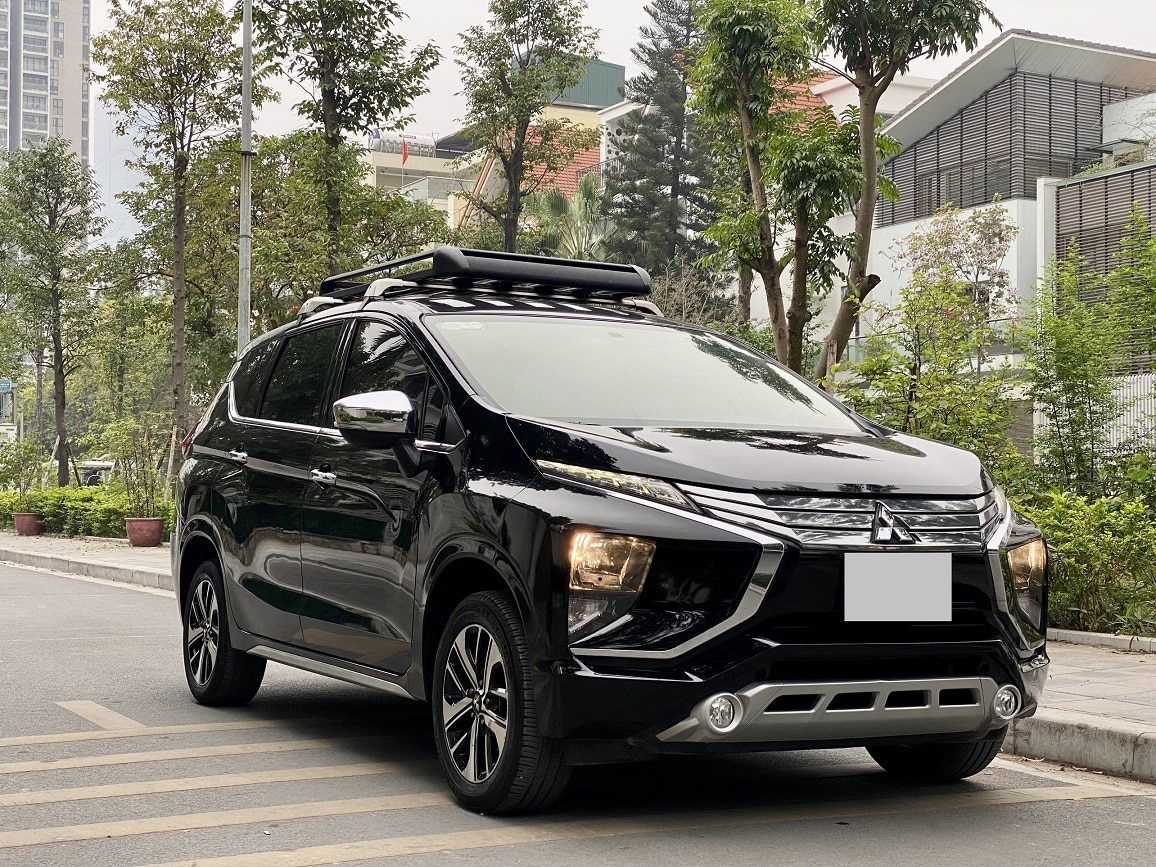 Mitsubishi Xpander màu đen cũng được nhiều khách hàng mệnh Thủy lựa chọn Mitsubishi Xpander màu đen cũng được nhiều khách hàng mệnh Thủy lựa chọn