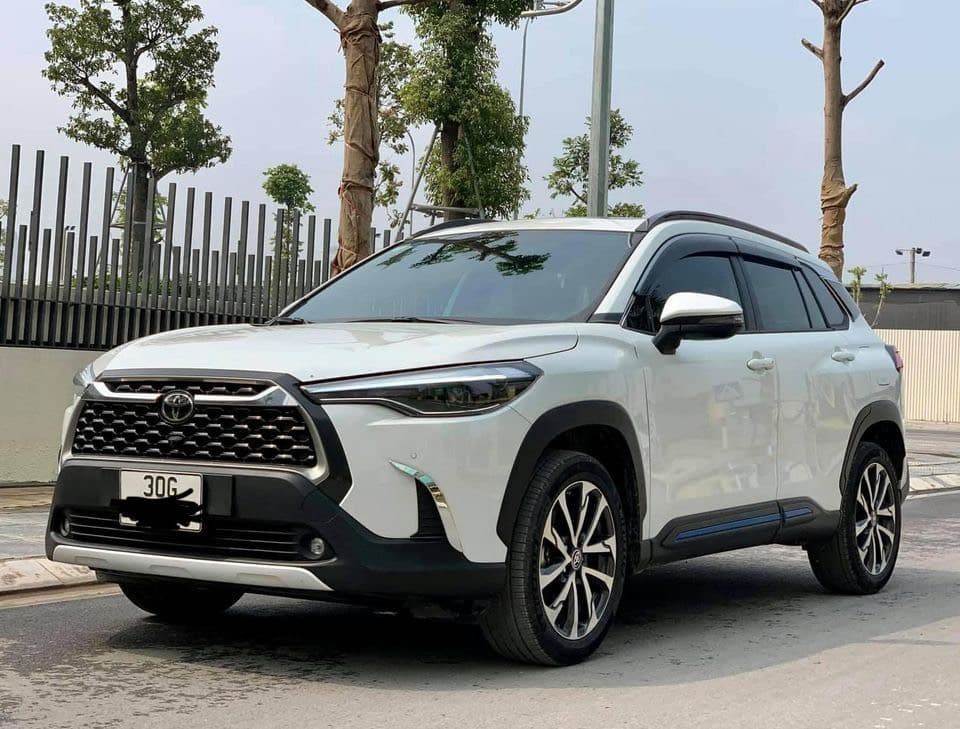 Toyota Corolla Cross màu trắng hợp mệnh Thủy kích tài lộc cho khách hàng Toyota Corolla Cross màu trắng hợp mệnh Thủy kích tài lộc cho khách hàng