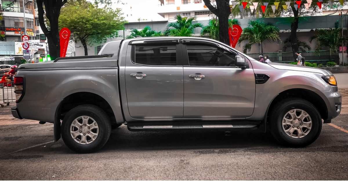 Giá thuê xe Ford Ranger Raptor Giá thuê xe Ford Ranger Raptor